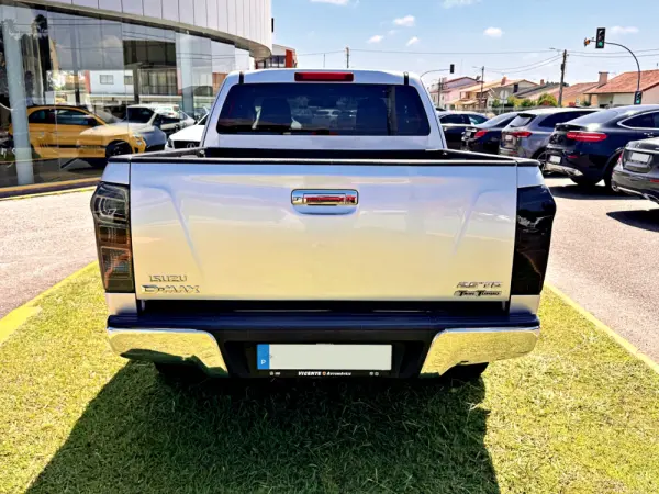Isuzu D-Max 2.5 TD TwinTurbo 30
