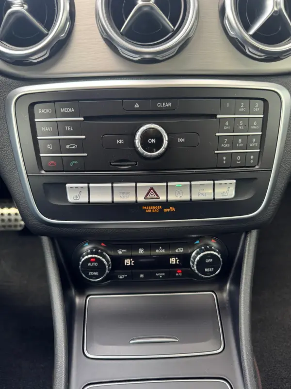 Mercedes-Benz GLA 200 d 7G-DCT AMG Line 20