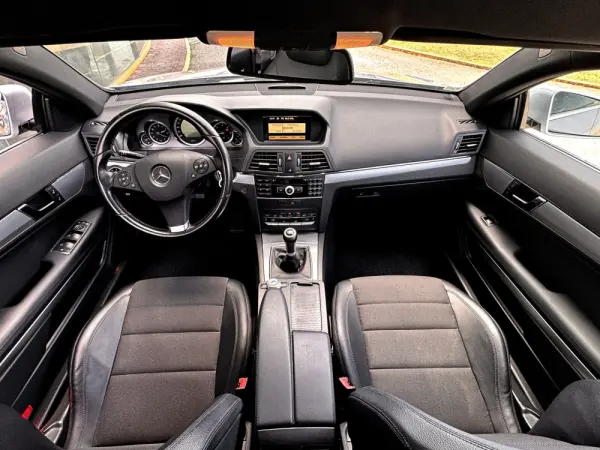 Mercedes-Benz E 220 CDi Avantgarde BlueEfficiency 6