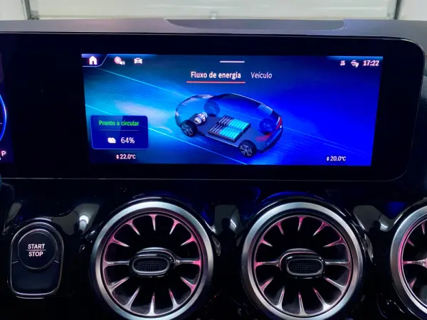 Mercedes-Benz EQA 250+ AMG Line 33