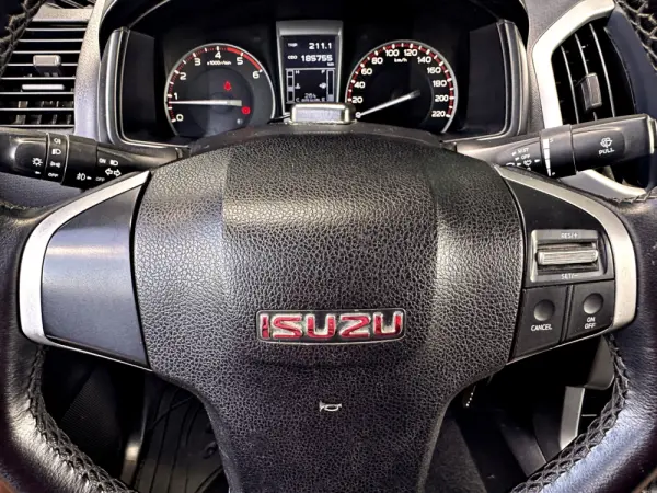 Isuzu D-Max 2.5 TD TwinTurbo 15
