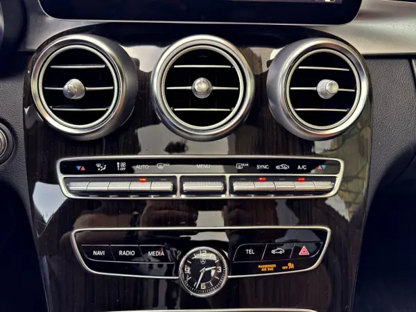 Mercedes-Benz C 220 d 9G-TRONIC AMG Line 20