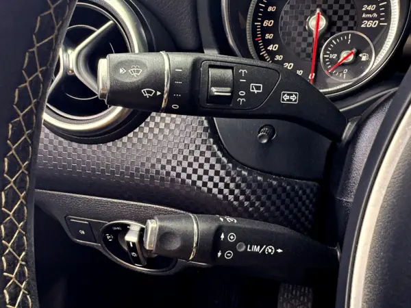 Mercedes-Benz A 180 d Urban 13
