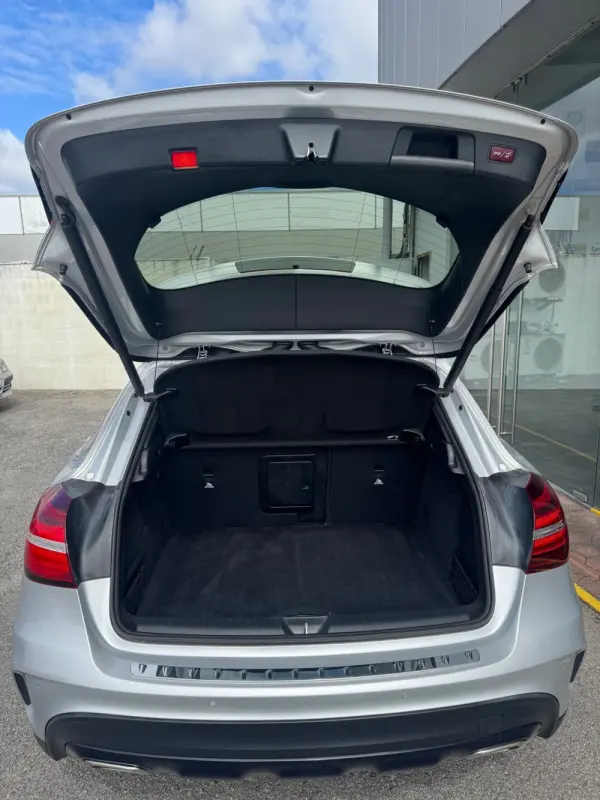 Mercedes-Benz GLA 200 d 7G-DCT AMG Line 45