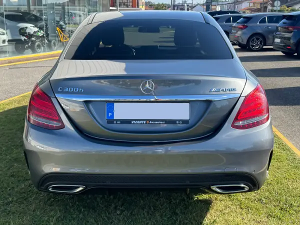 Mercedes-Benz C 300 BlueTEC Hybrid AMG Line 6