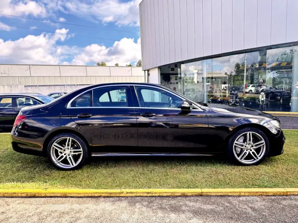 Mercedes-Benz E 220 d AMG Line 8