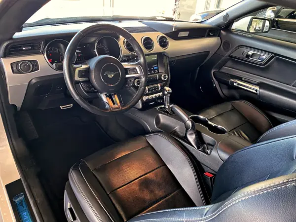 Ford Mustang 5.0 Ti-VCT V8 Aut. GT 6