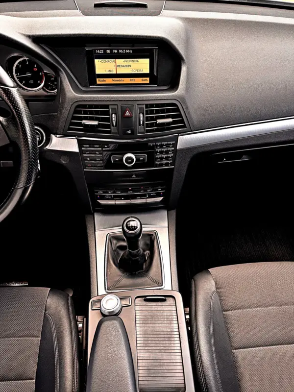 Mercedes-Benz E 220 CDi Avantgarde BlueEfficiency 16