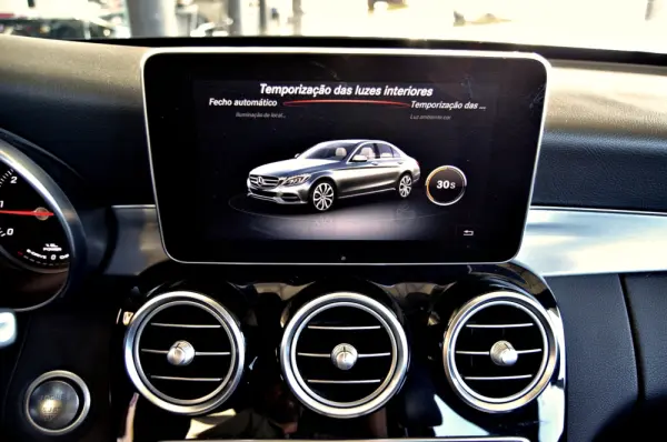 Mercedes-Benz C 300 BlueTEC Hybrid AMG Line 39