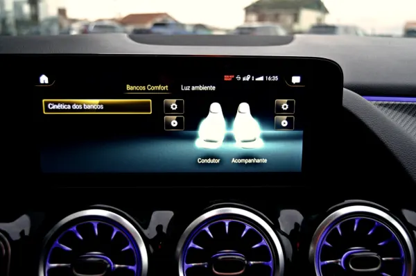 Mercedes-Benz GLA 250 e AMG Line 27