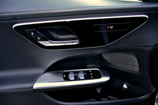 Mercedes-Benz C 300 d AMG Line 11