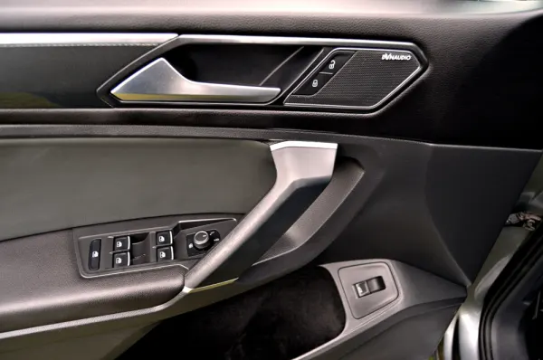 Volkswagen Tiguan Allspace 2.0 TDI High.DSG 4Motion 11