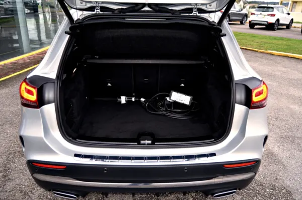 Mercedes-Benz GLA 250 e AMG Line 46