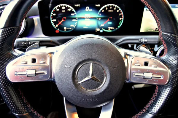 Mercedes-Benz CLA 250 e Shooting Brake AMG Line 15