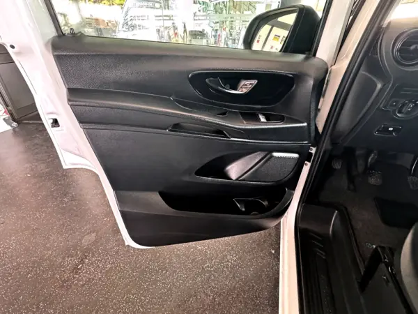 Mercedes-Benz Vito 110 CDi/32 Pro 9