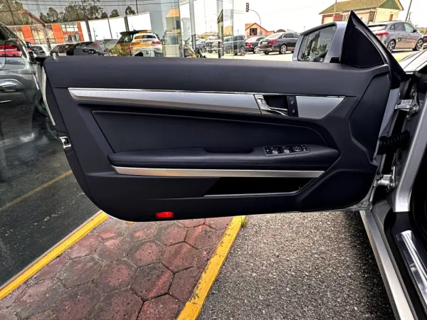 Mercedes-Benz E 220 CDi Avantgarde BlueEfficiency 10
