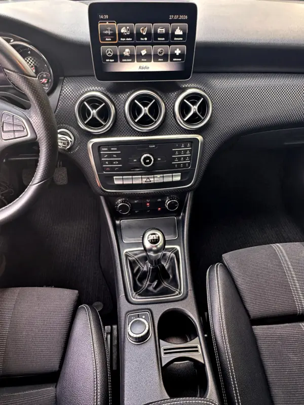 Mercedes-Benz A 180 d Urban 16