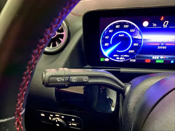 Mercedes-Benz EQA 250+ AMG Line 14