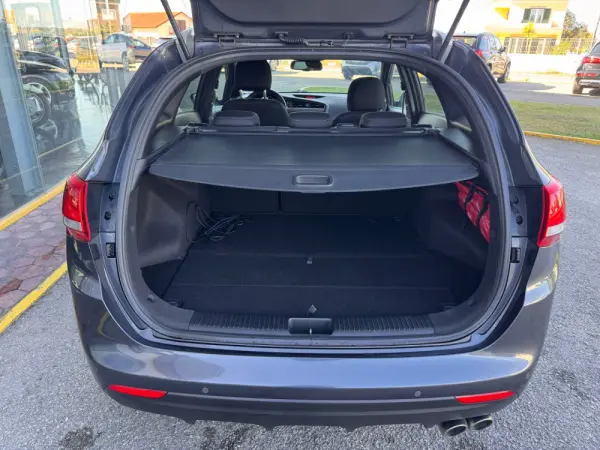 Kia Ceed SW 1.6 CRDi GT Line 32
