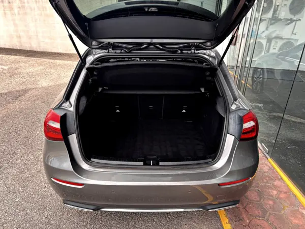 Mercedes-Benz A 180 d Progressive Aut. 40