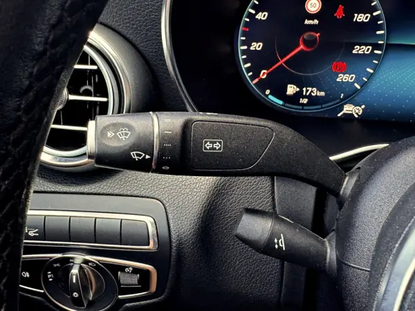 Mercedes-Benz C 220 d 9G-TRONIC AMG Line 14