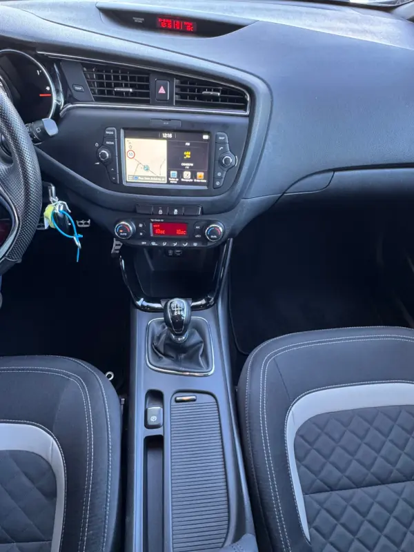 Kia Ceed SW 1.6 CRDi GT Line 17