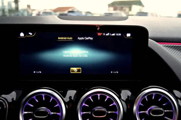 Mercedes-Benz GLA 250 e AMG Line 28