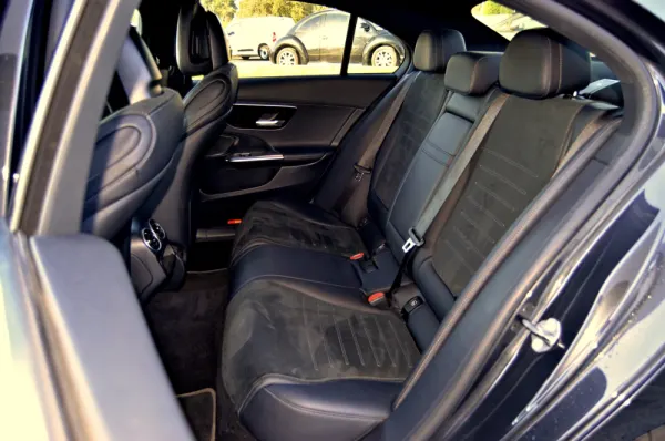 Mercedes-Benz C 300 d AMG Line 9