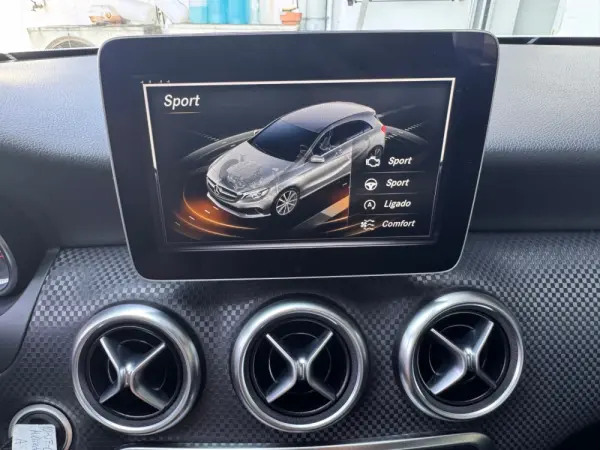 Mercedes-Benz A 180 d Urban 37