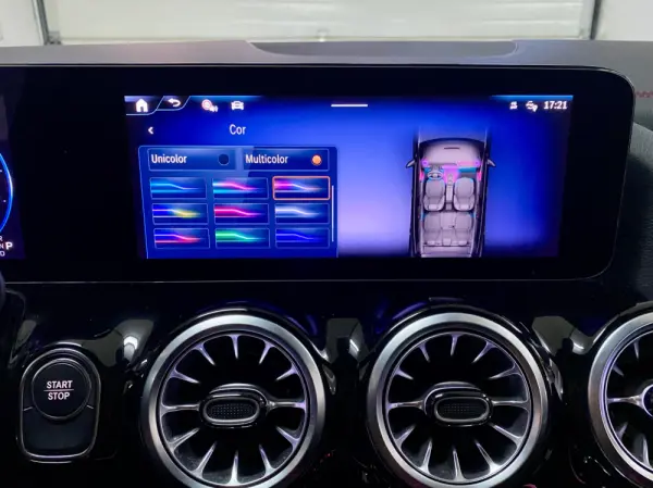 Mercedes-Benz EQA 250+ AMG Line 32