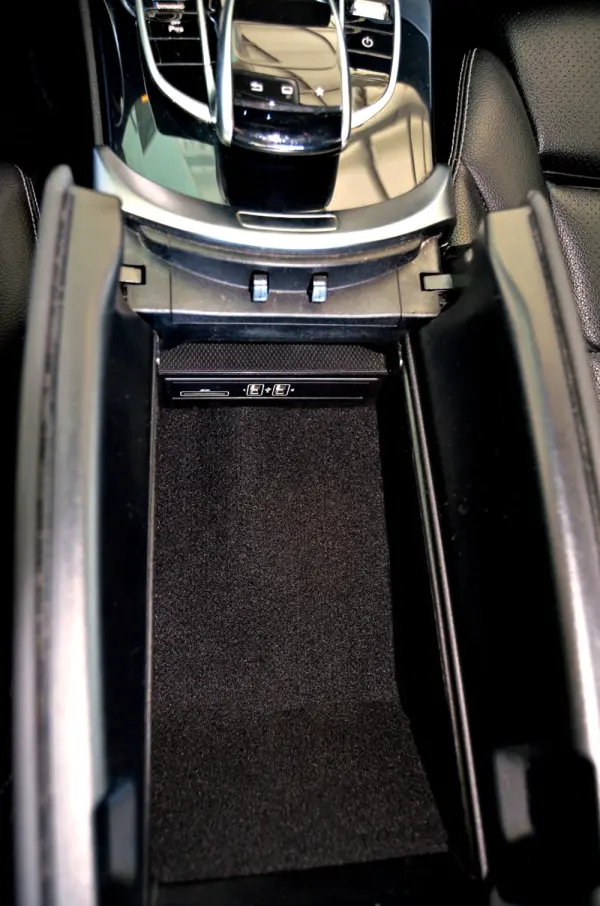 Mercedes-Benz C 300 BlueTEC Hybrid AMG Line 20
