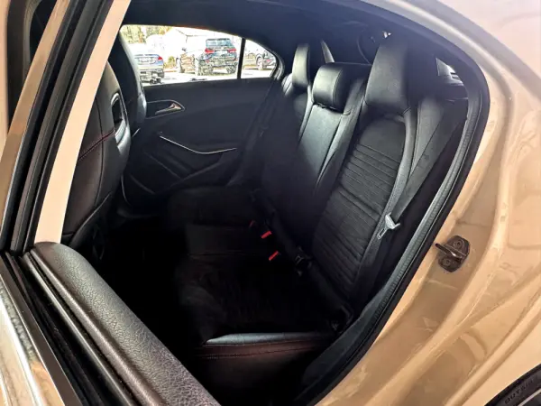 Mercedes-Benz A 180 d AMG Line Aut. 9