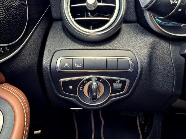 Mercedes-Benz C 220 d 9G-TRONIC AMG Line 12