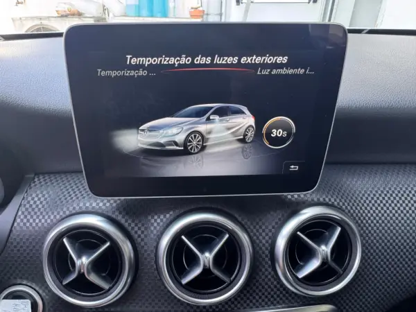 Mercedes-Benz A 180 d Urban 35