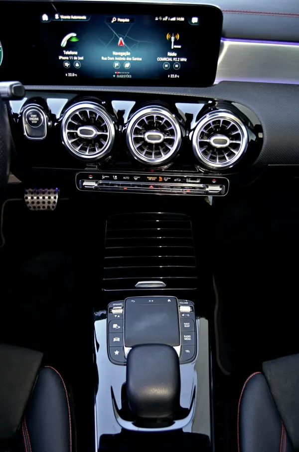 Mercedes-Benz CLA 250 e Shooting Brake AMG Line 18