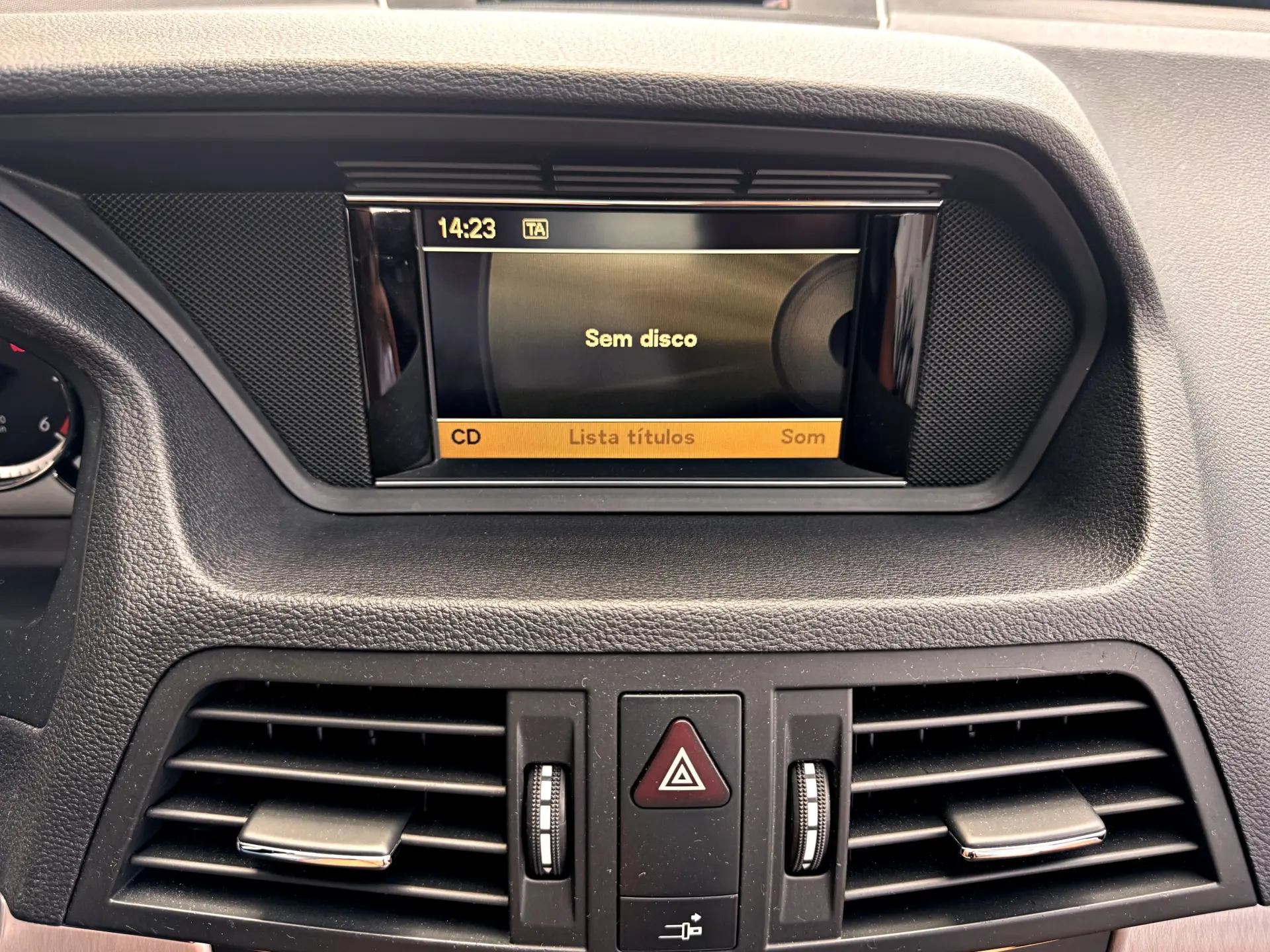 Mercedes-Benz E 220 CDi Avantgarde BlueEfficiency 20
