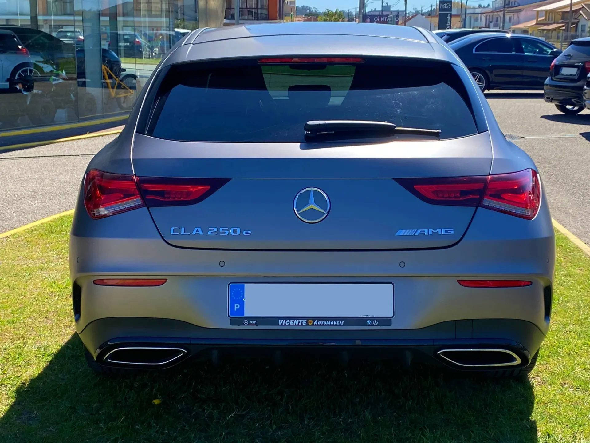 Mercedes-Benz CLA 250 e Shooting Brake AMG Line 40