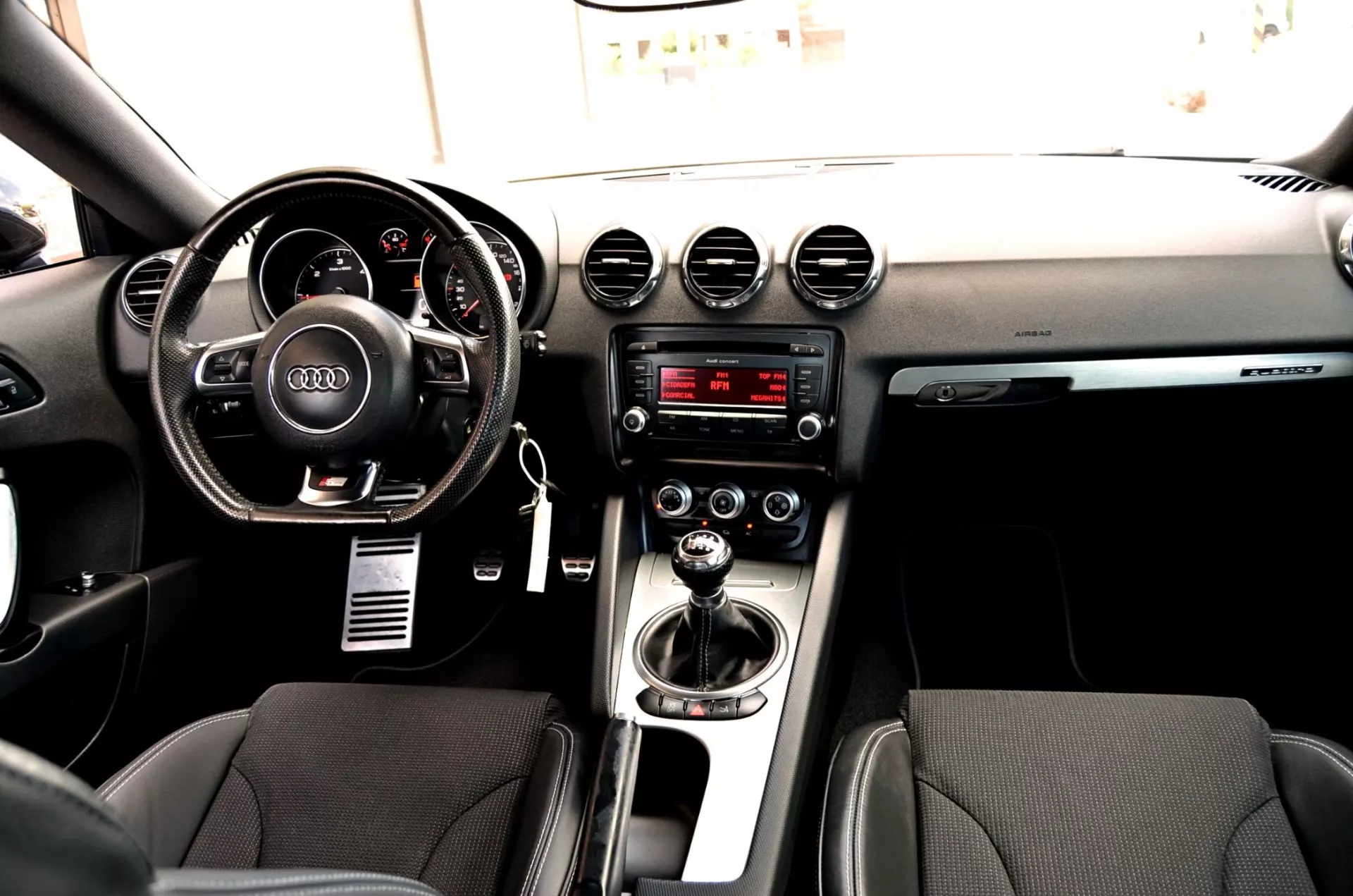 Audi TT Roadster 2.0 TDi quattro S-line 6