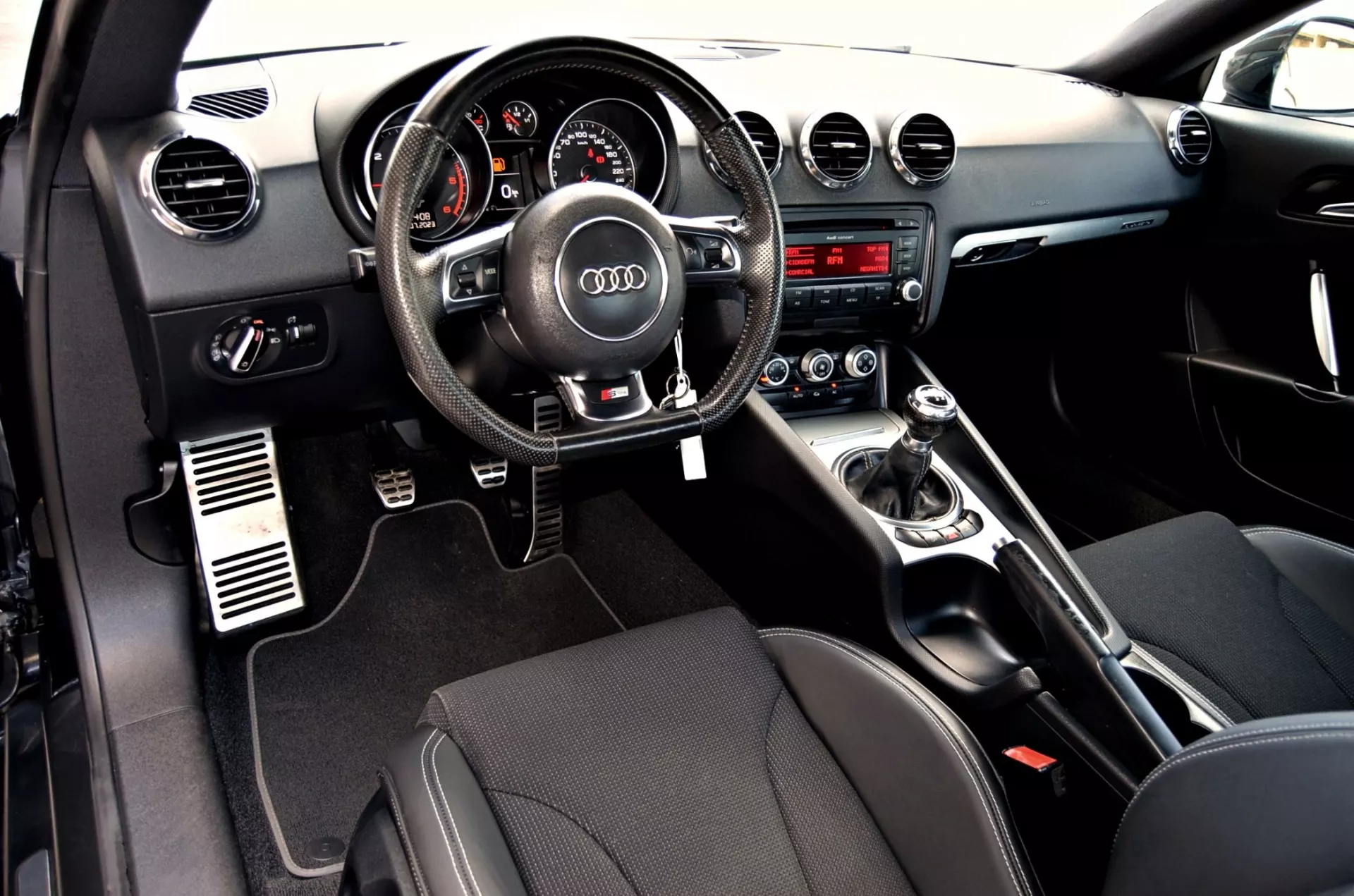 Audi TT Roadster 2.0 TDi quattro S-line 7