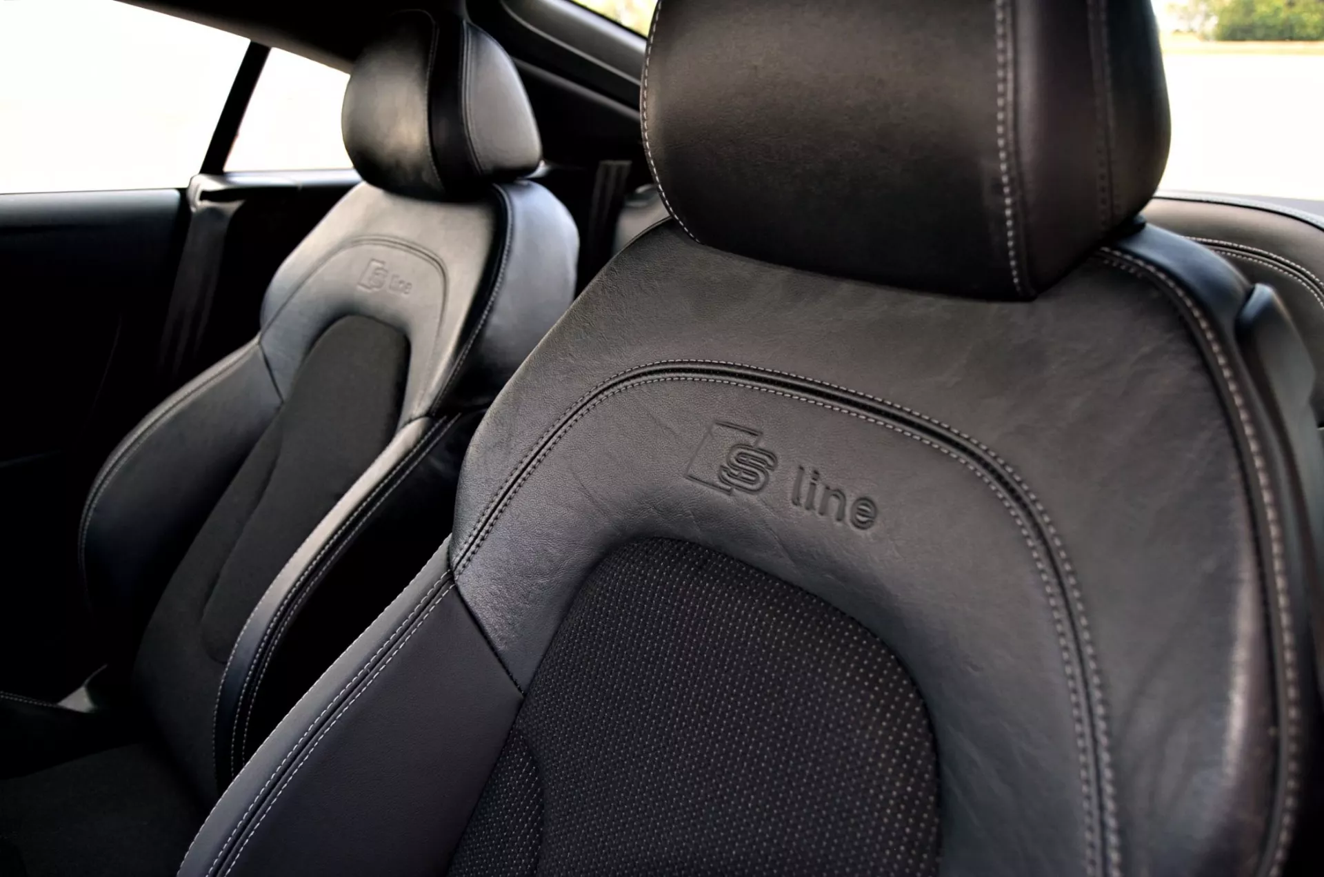 Audi TT Roadster 2.0 TDi quattro S-line 9