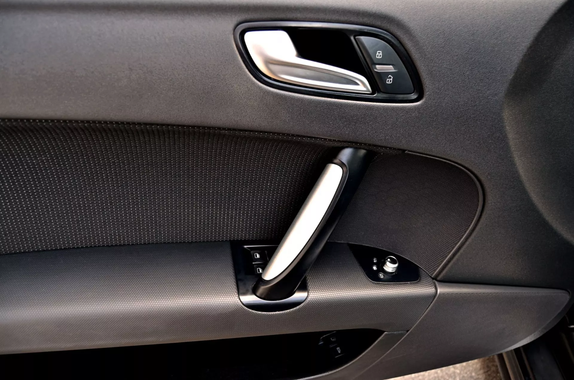 Audi TT Roadster 2.0 TDi quattro S-line 12