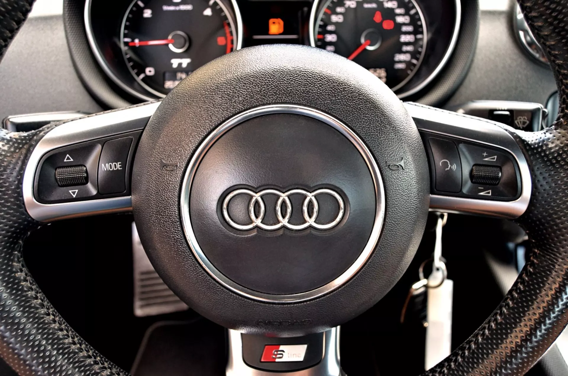 Audi TT Roadster 2.0 TDi quattro S-line 17