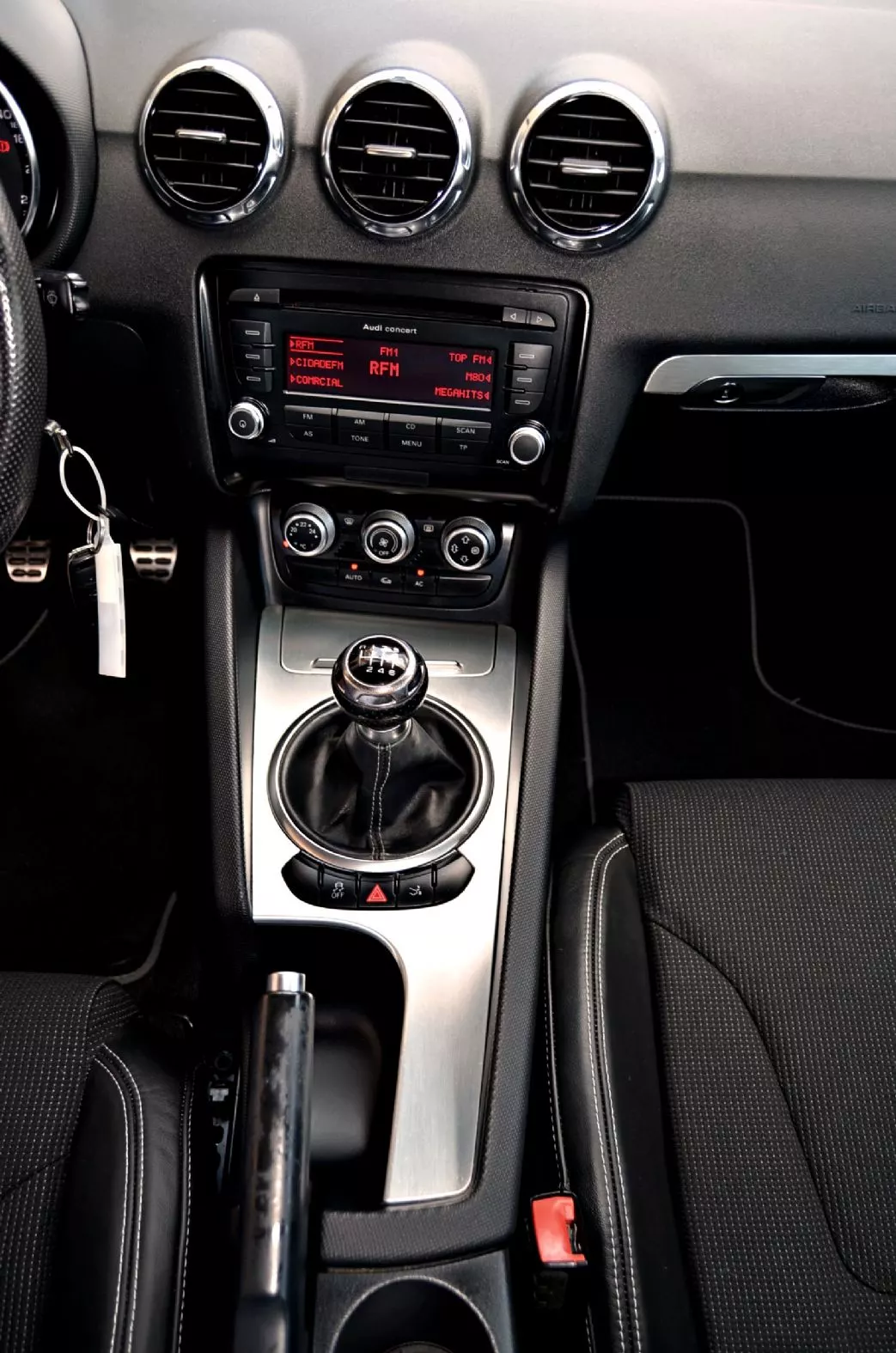 Audi TT Roadster 2.0 TDi quattro S-line 19