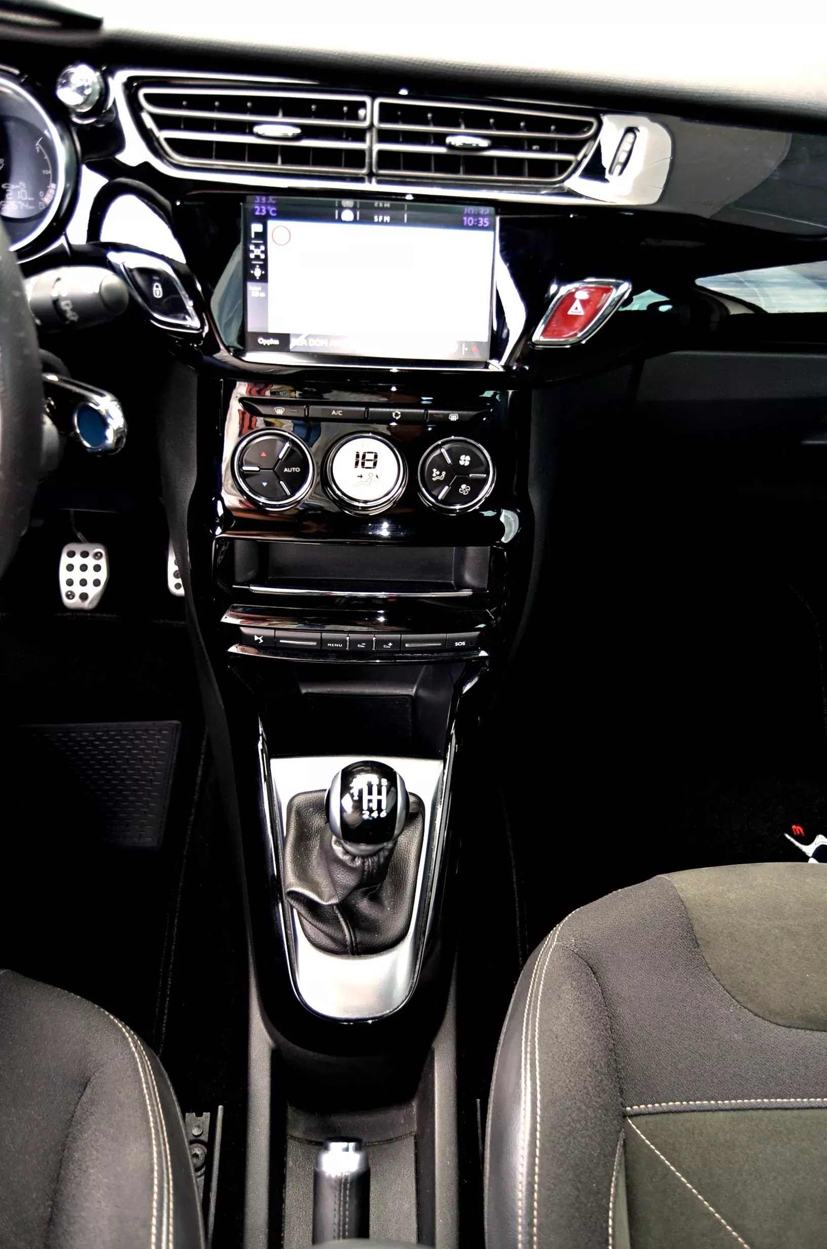 DS DS3 3 1.6 BlueHDi Sport Chic 16