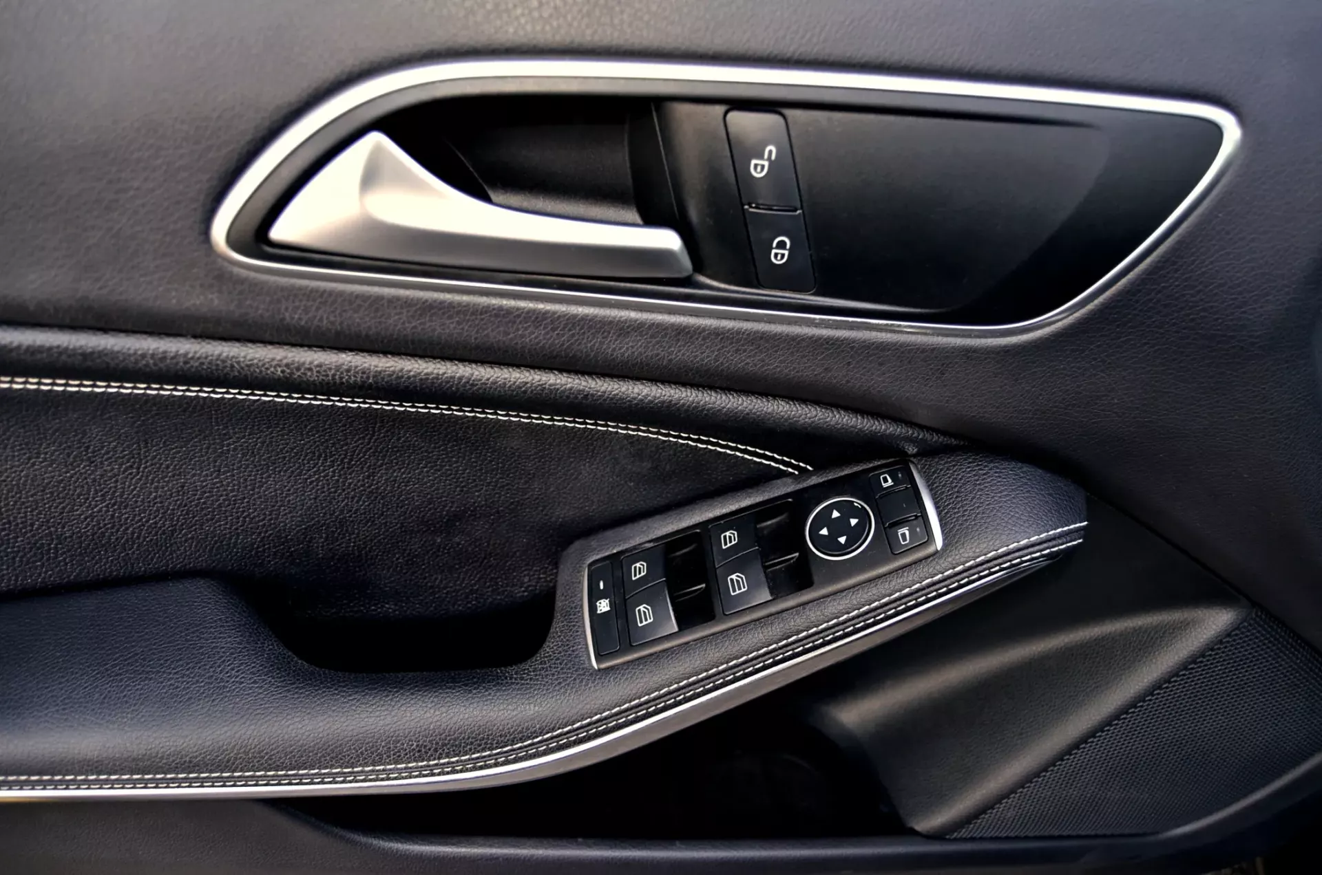 Mercedes-Benz A 180 d Fleet Pack Urban 11