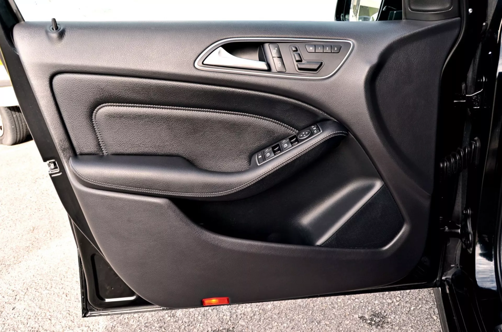 Mercedes-Benz B 220 CDi AMG Line 10