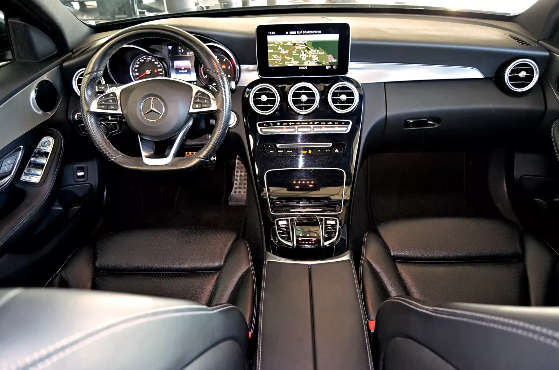 Mercedes-Benz C 300 BlueTEC Hybrid AMG Line 6