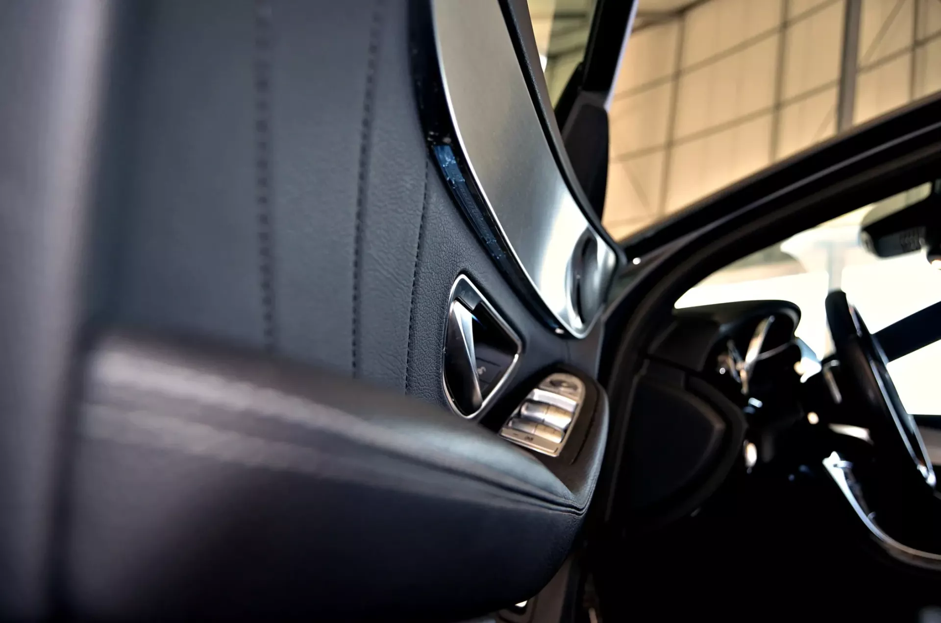 Mercedes-Benz C 300 BlueTEC Hybrid AMG Line 8