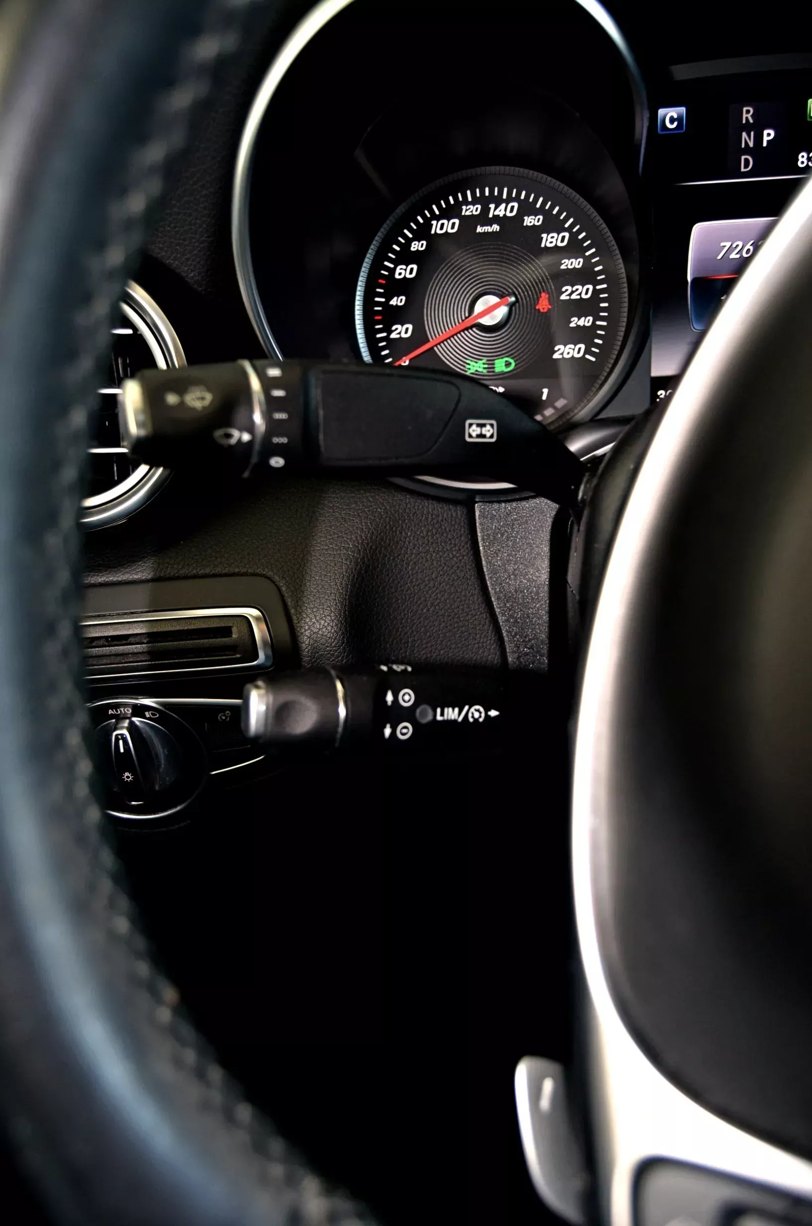 Mercedes-Benz C 300 BlueTEC Hybrid AMG Line 13