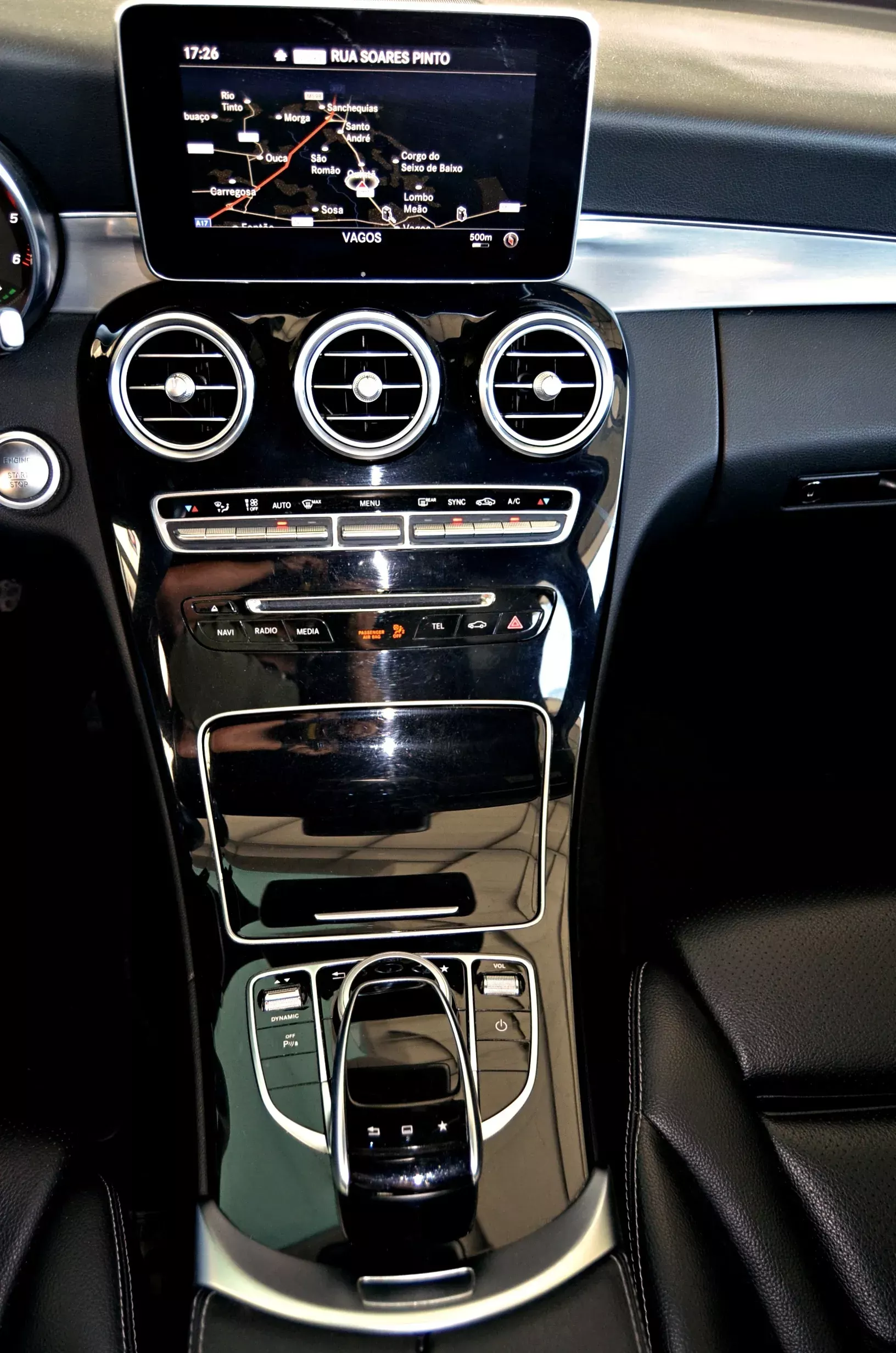 Mercedes-Benz C 300 BlueTEC Hybrid AMG Line 17